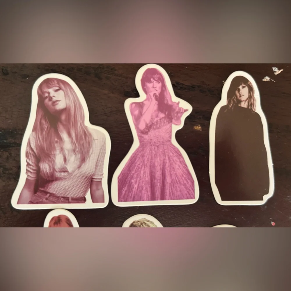 10 Taylor Swift cupcake toppers